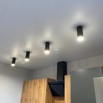 Натяжной потолок с дизайнерским освещением
